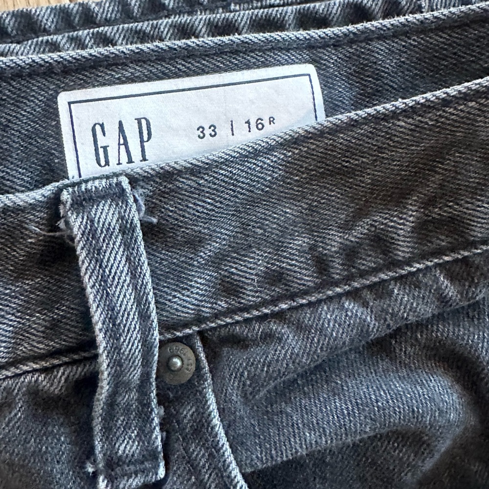 GAP Barrel Leg Jeans. Faded black denim. - Picture 2 of 2